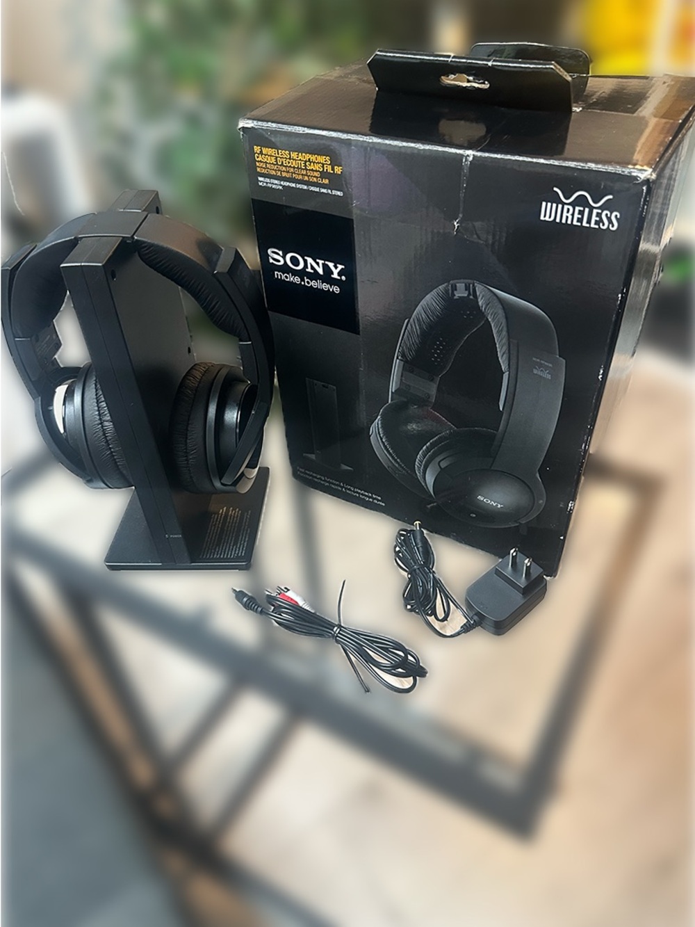 UNUSED Wireless Private Listening Headphone Set